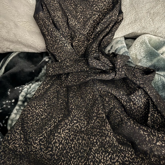 Elegant Black and Gold Dress - Picture 1 of 1